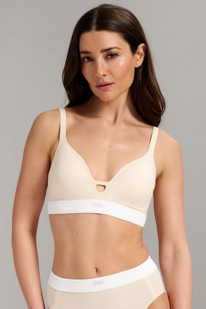 Organic Cotton Rib V-Neck Foam Bra - Siella - Color: Whisper Beige Beige murmure